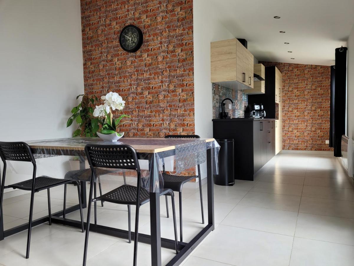 Il Vialetto , Appartement Milano , Spacieux, Tout Confort, Au Calme Jeumont ภายนอก รูปภาพ